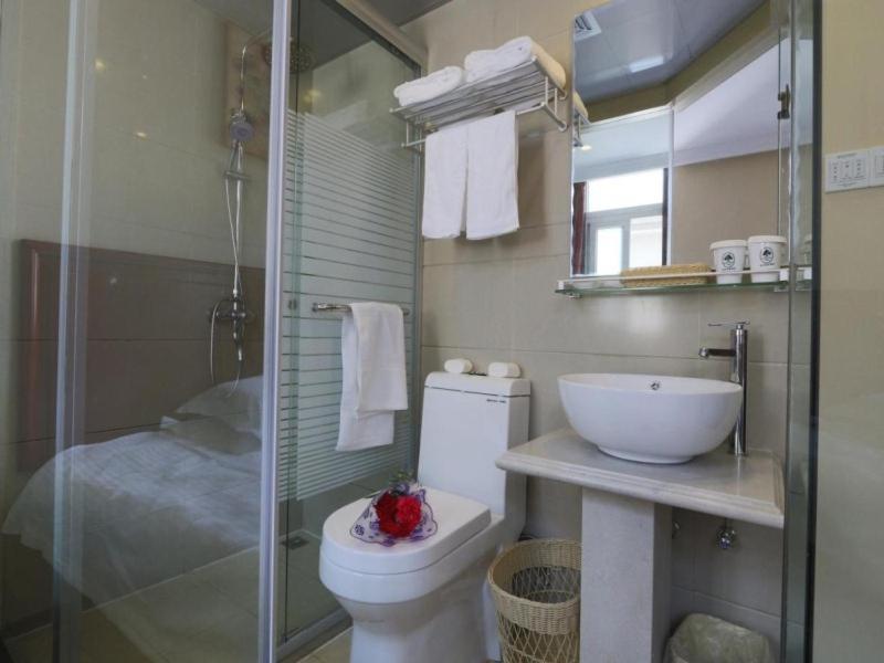 Greentree Inn Shanghai Pudong Airport Huaxia East Road Railway Station Shell Hotel Экстерьер фото