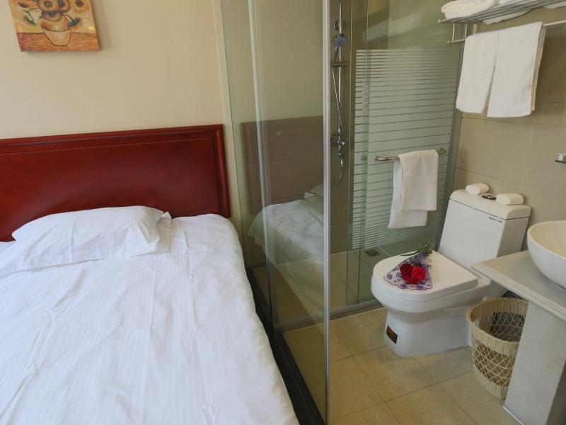 Greentree Inn Shanghai Pudong Airport Huaxia East Road Railway Station Shell Hotel Экстерьер фото