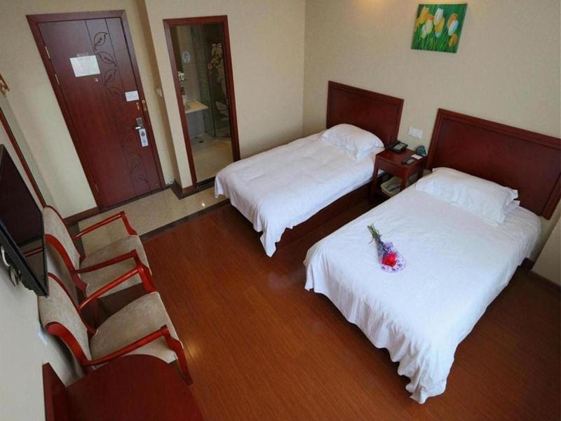 Greentree Inn Shanghai Pudong Airport Huaxia East Road Railway Station Shell Hotel Экстерьер фото